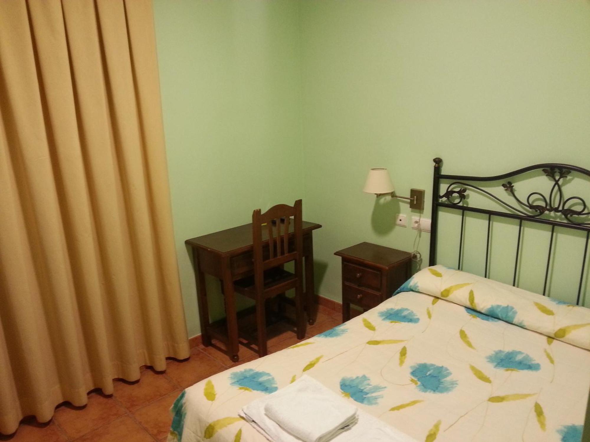 Hostal Las Tres Jotas Алькарасехос Номер фото