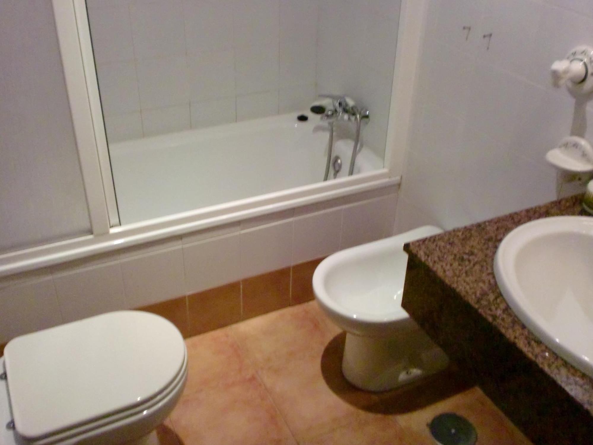 Hostal Las Tres Jotas Алькарасехос Номер фото