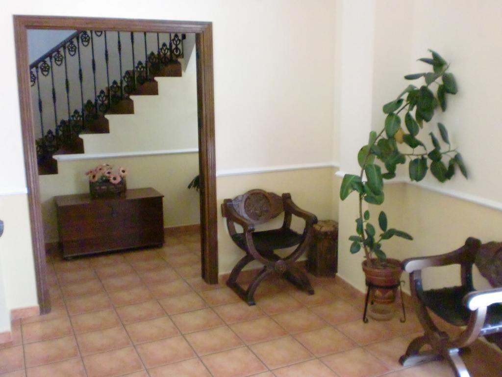 Hostal Las Tres Jotas Алькарасехос Экстерьер фото