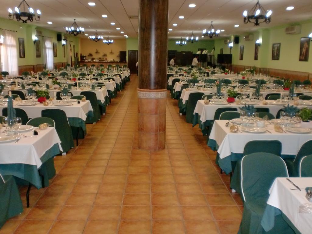 Hostal Las Tres Jotas Алькарасехос Экстерьер фото