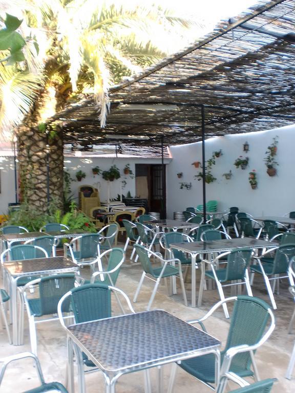 Hostal Las Tres Jotas Алькарасехос Экстерьер фото