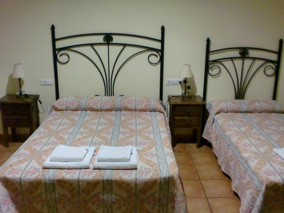 Hostal Las Tres Jotas Алькарасехос Номер фото